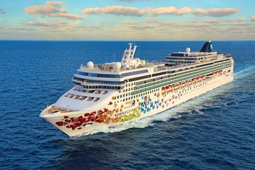 NCL Kreuzfahrtschiff Norwegian Gem &ndash; &copy; Michel Verdure - Norwegian Cruise Line