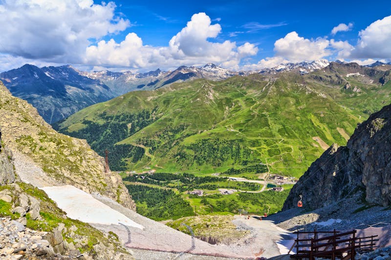 Auffahrt am Tonale Pass im Trentino  - ©Antonio Scarpi - stock.adobe.com