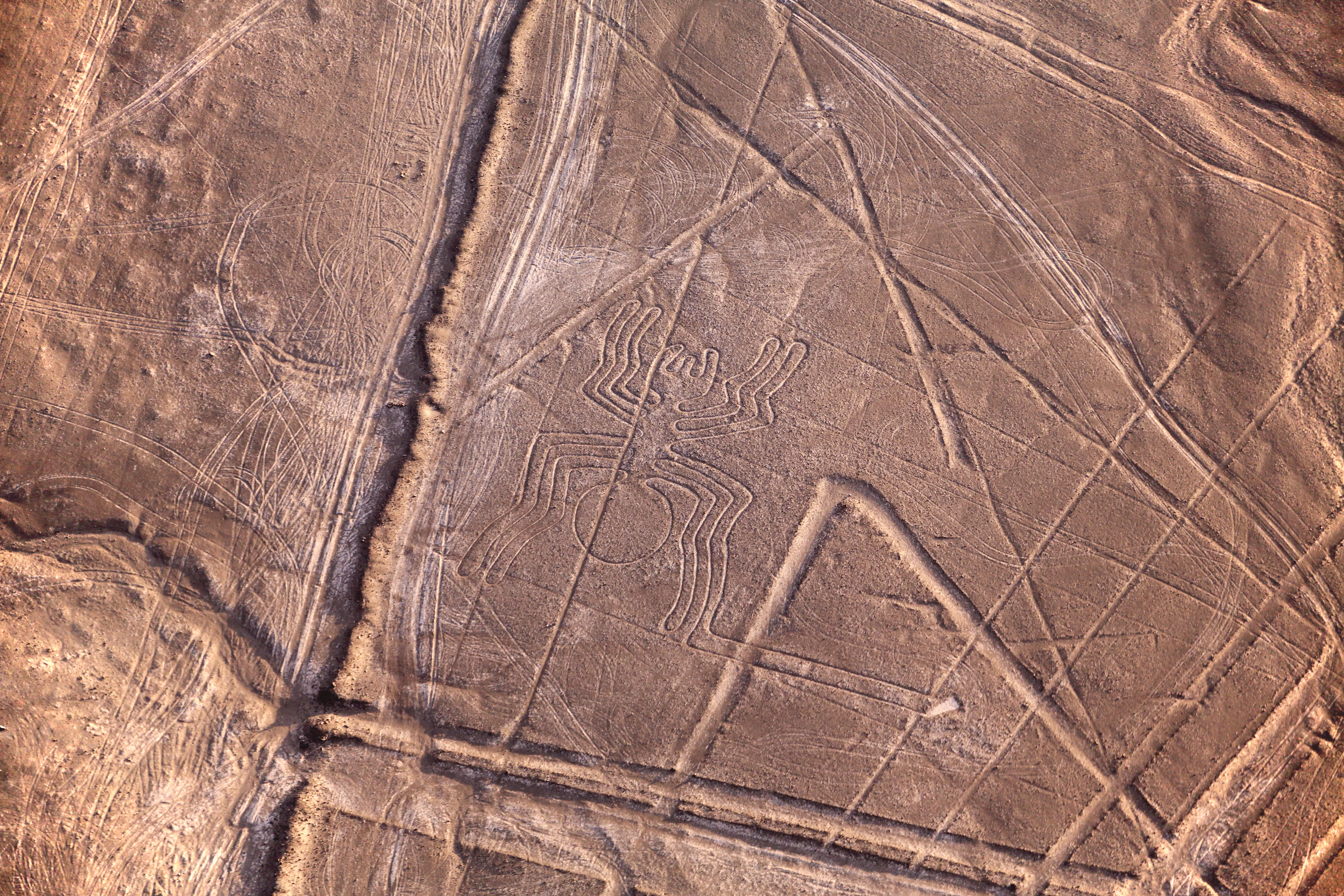 Nazca-Linien in Peru - Geoglyphen - &copy;Nicolas Dumeige - stock.adobe.com