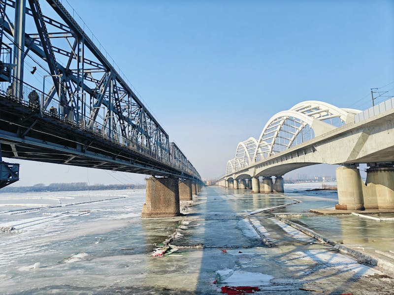Brücke der chinesischen Ostbahn bei Harbin, CHina - ©Xiuying Zou