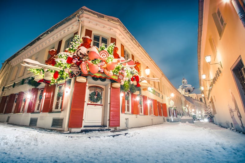 Eine Haus mit Weihnachtsdekoration in Vilnius  - ©held by GoVilnius