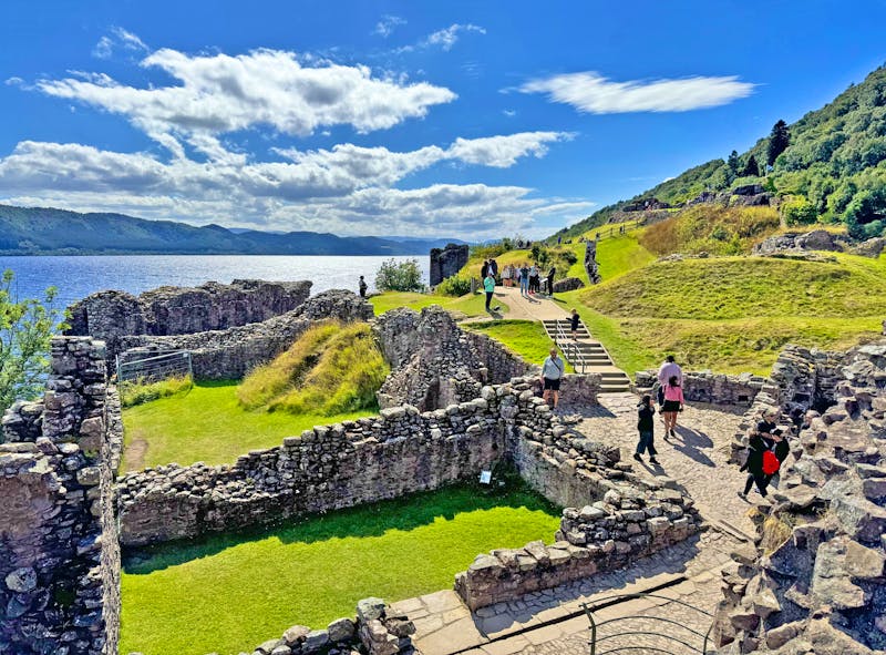 Besichtigung des Urquhart Castle am Loch Ness - ©Eberhardt TRAVEL