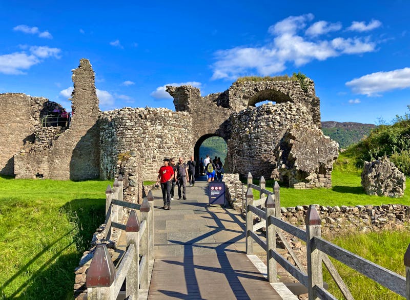 Besichtigung des Urquhart Castle am Loch Ness - ©Andreas Wolfsteller - Eberhardt TRAVEL