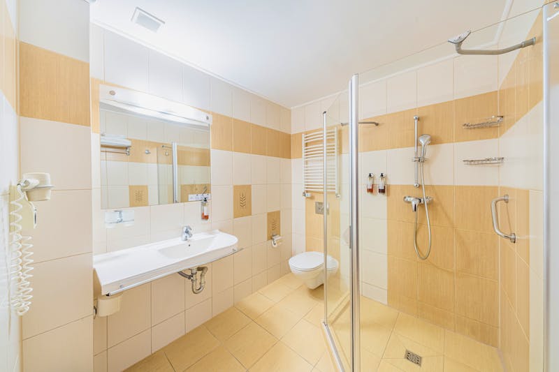 Badezimmer – ©Hotel Lidia SPA & Wellness