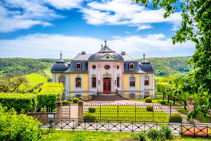 Dornburger Schlösser an der Saale in Thüringen - Rokoko-Schloss - ©Sina Ettmer - stock.adobe.com