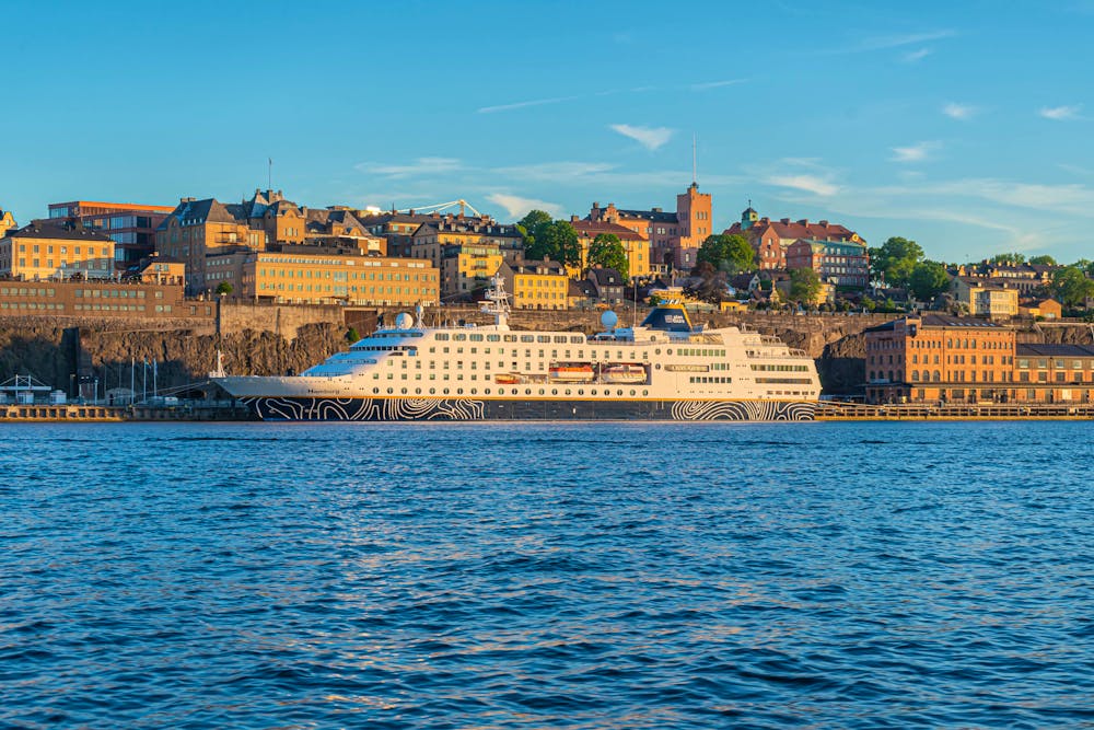 MS Hamburg in Stockholm &ndash; &copy; Plantours