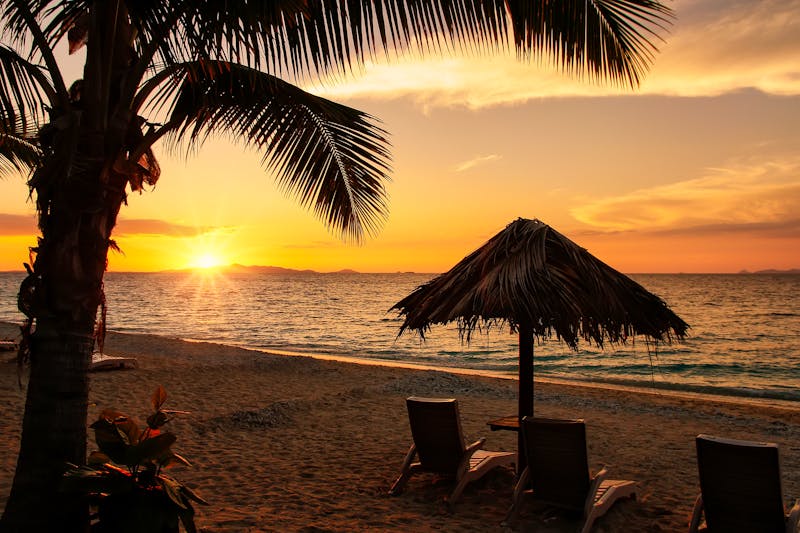 Sonnenuntergang vor den Fidschi-Inseln - ©donyanedomam - stock.adobe.com