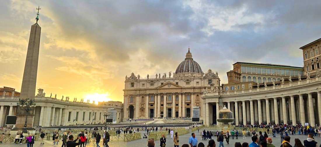 Sonnenuntergang über dem Petersdom in Rom – © Marlies Thrum - Eberhardt TRAVEL