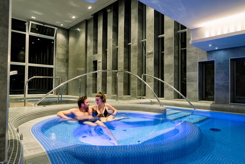 Bonvital Wellness & Gastro Hotel Beispiel Poolbereich – ©Bonvital Wellness & Gastro Hotel
