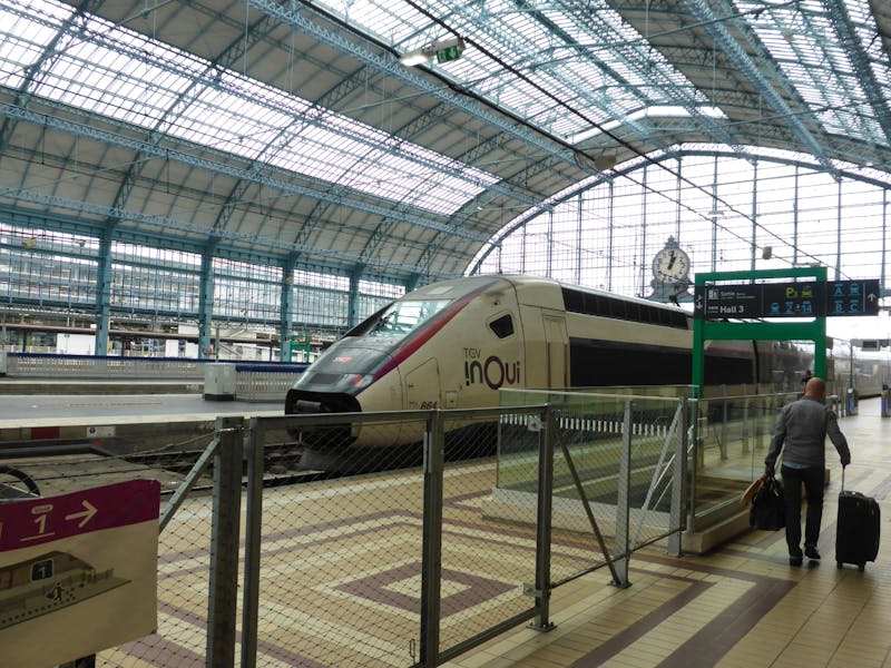 Zugfahrt mit dem TGV  - ©Claudia Bernhardt - Eberhardt TRAVEL