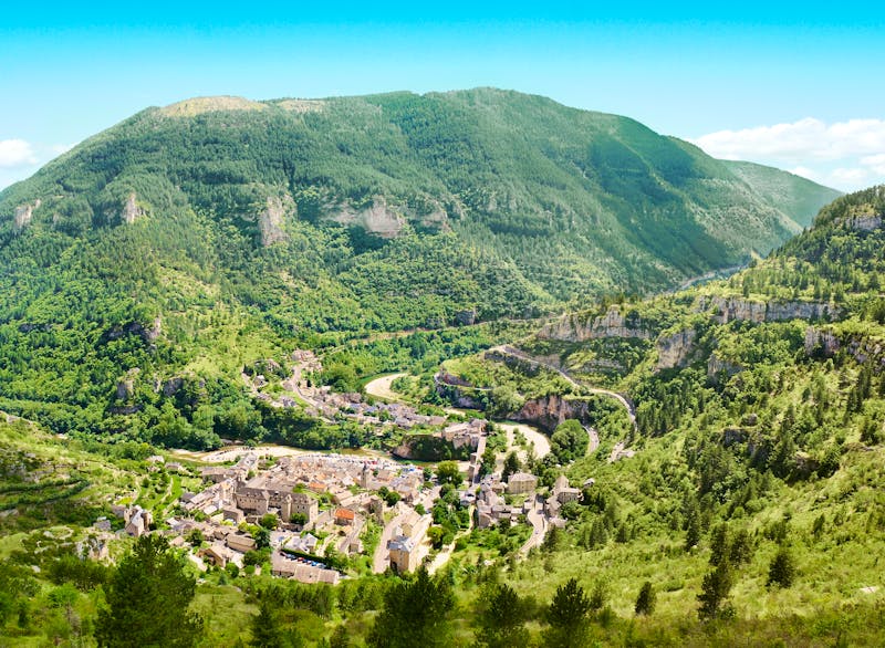 Dorf Sainte Enimie in der Tarnschlucht - Gorges du Tarn - ©lamax - stock.adobe.com
