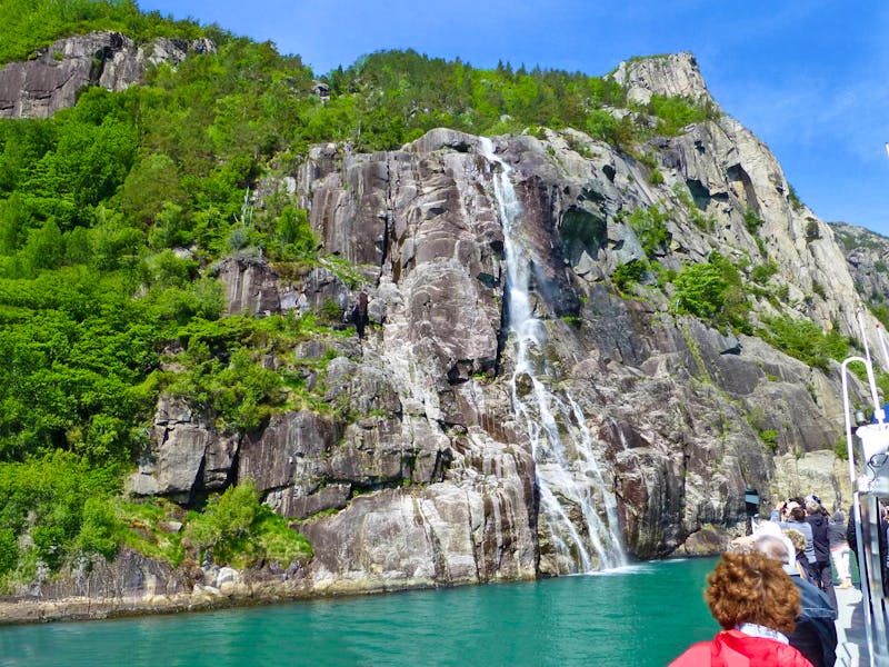 Whisky-Wasserfall im Lysefjord - ©Ralf Kuchenbecker - Eberhardt TRAVEL