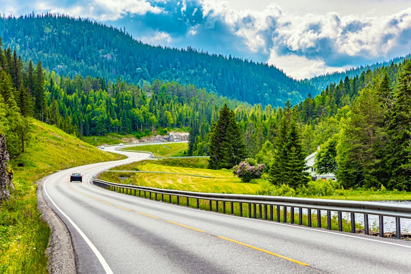 Straße nach Röldal in Westnorwegen - ©Kushnirov Avraham - stock.adobe.com