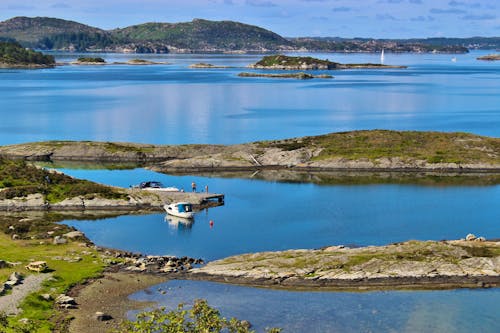 Küstenlandschaft am Boknafjord &ndash; &copy; utamaria - stock.adobe.com