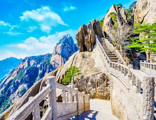 Huangshan Gebirge (Gelbe Berge)  – © aphotostory - stock.adobe.com