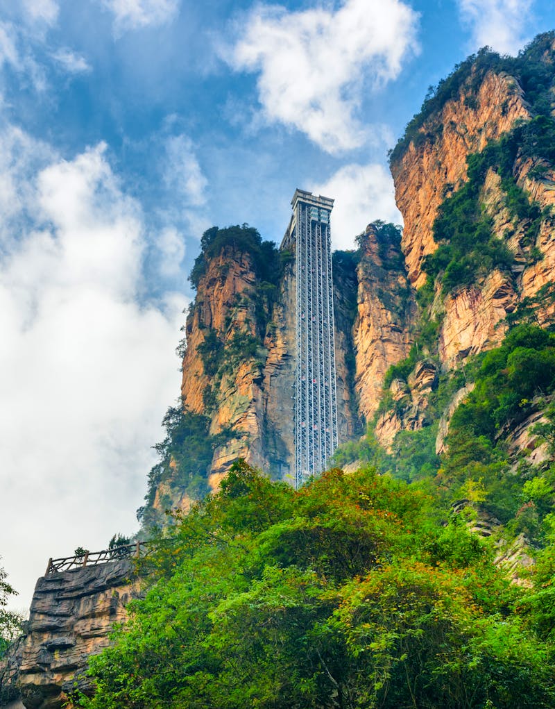 Bailong-Aufzug  in den Tianzi-Bergen im Zhangjiajie National Park - ©efired - stock.adobe.com