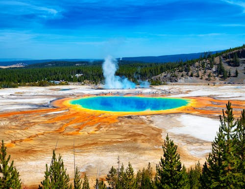 Grand Prismatic Spring im Yellowstone Nationalpark – © wisanuboonrawd - stock.adobe.com