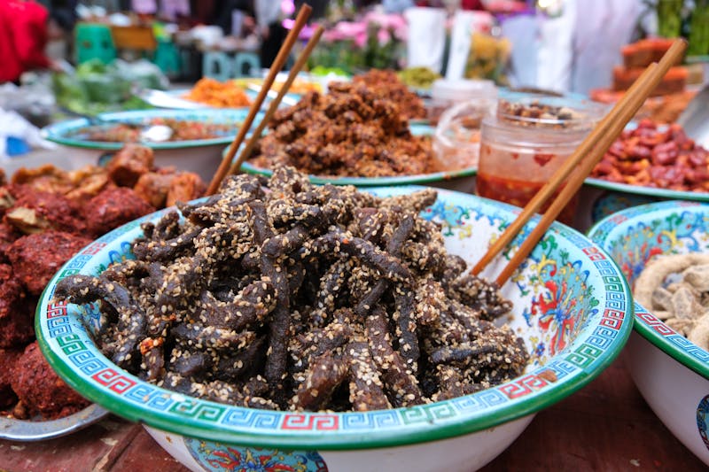 Chinesisches Essen auf dem Markt in Chongqing, China - ©Sten Bernhardt - Eberhardt TRAVEL