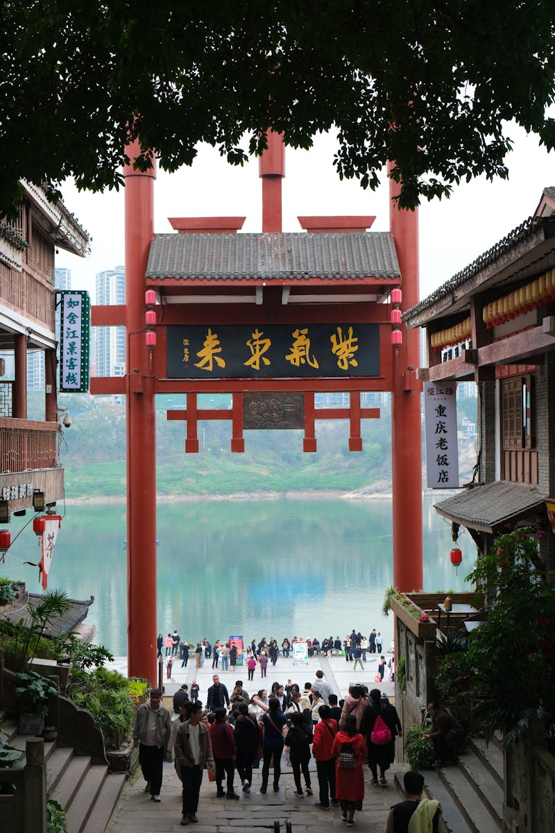 Tor in Ciqikou-Altstadt in Chongqing, China - ©Sten Bernhardt - Eberhardt TRAVEL