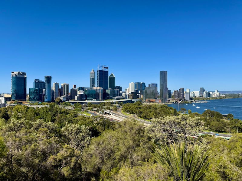 Stadtrundfahrt in Perth – Blick auf die Skyline vom Kings Park - ©Andreas Wolfsteller - Eberhardt TRAVEL