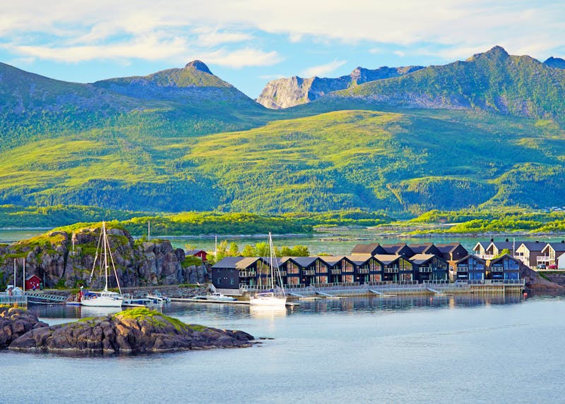 Dörfchen Hamn on Senja auf der Insel Senja - ©Teemu Tretjakov - stock.adobe.com
