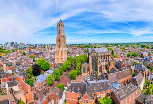 Utrecht mit seinem Dom &ndash; &copy; Maarten Zeehandelaar - stock.adobe.com