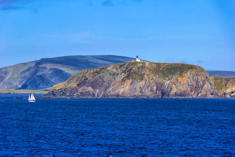 Schiffsausflug vor den Shetland-Inseln - ©CeHa - stock.adobe.com