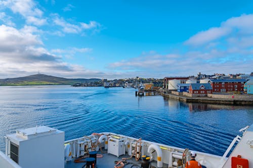 Fähre in Lerwick - Shetland &ndash; &copy; Ezio Gutzemberg - stock.adobe.com