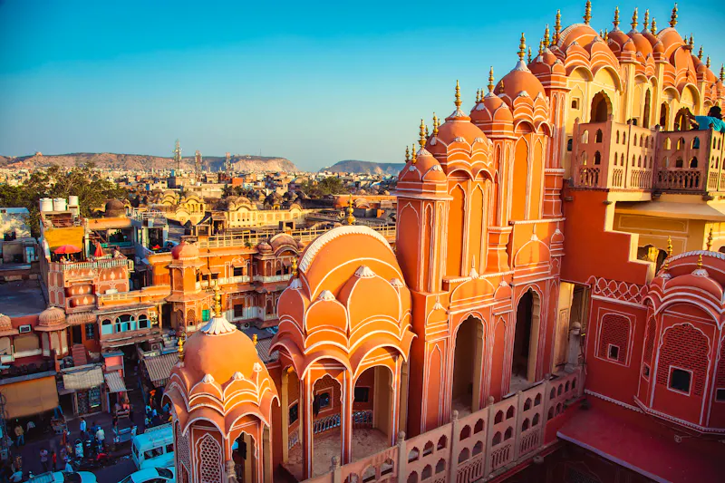 Palast der Winde (Hawa Mahal) in Jaipur in Rajasthan - &copy;popovatetiana - stock.adobe.com