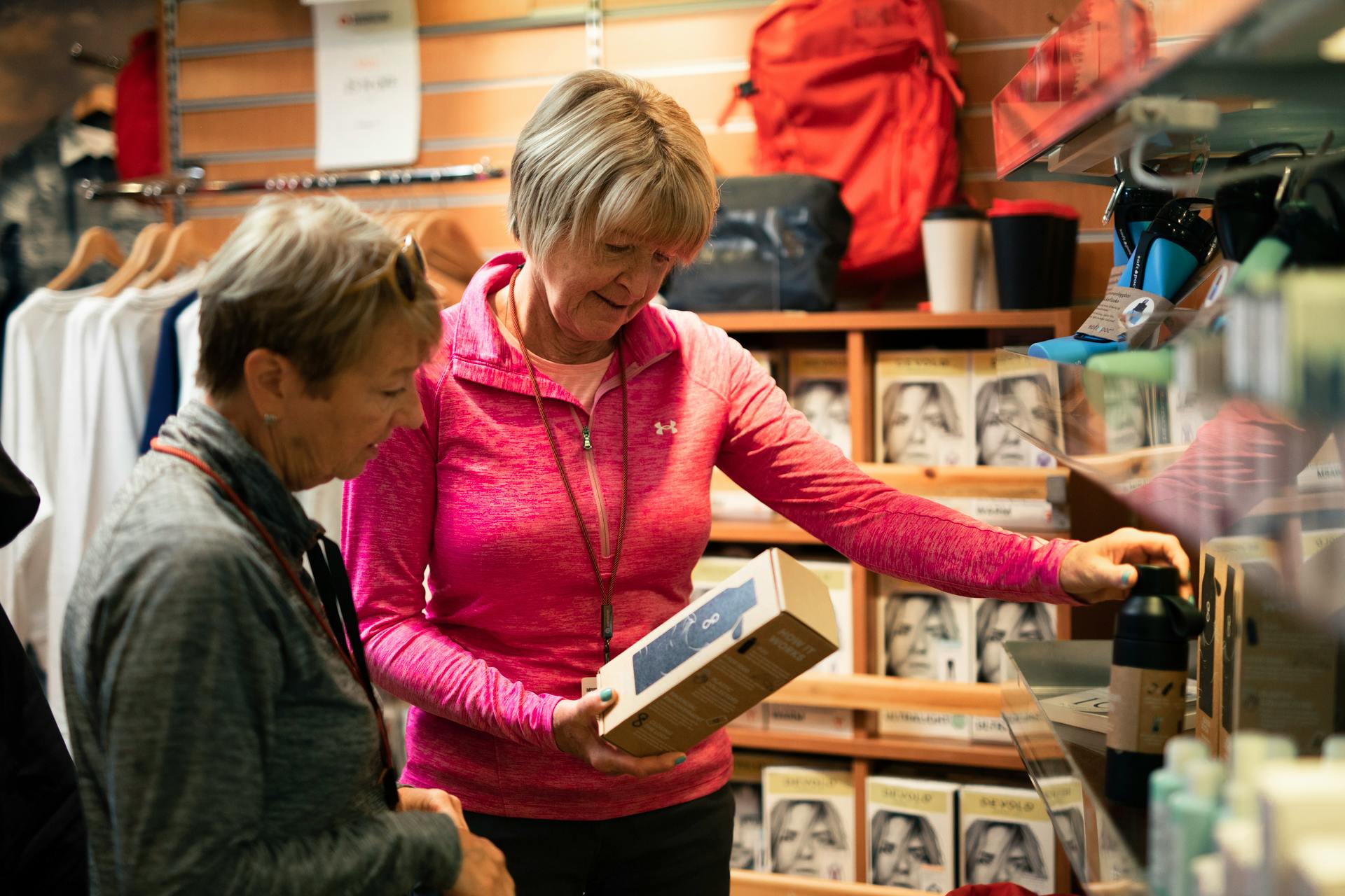 MS Midnatsol - Bordshop&nbsp;&ndash;&nbsp;&copy;&nbsp;Hurtigruten / Ultra Sharp Films Ltd