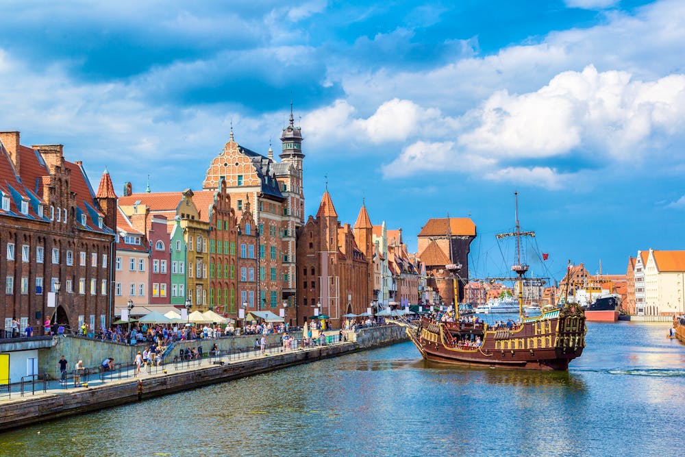 Danzig - Altstadt und Hafen am Fluss Motlawa  &ndash; &copy; Sergii Figurnyi - stock.adobe.com