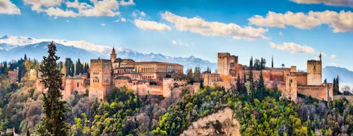 Alhambra de Granada, Andalusien, Spanien &ndash; &copy; JFL Photography - stock.adobe.co