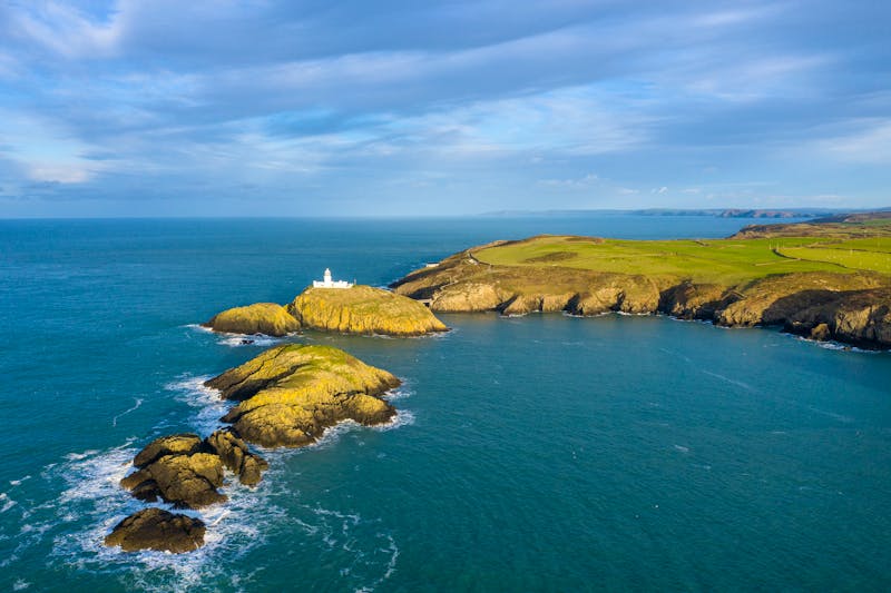 Strumble Head Leuchtturm an der Pembrokeshire Küste in Wales - ©Stephen Davies - stock.adobe.com
