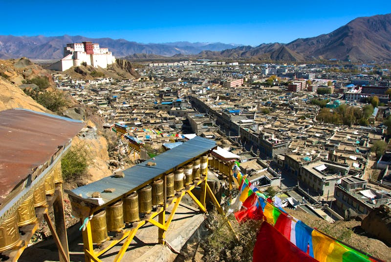 Shigatse in Tibet - ©Tomaz Kunst - stock.adobe.com