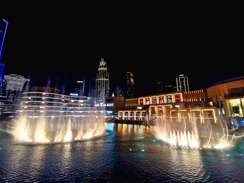 Dubai Fountain - Wasserspiele an der Dubai Mall - ©Simone Willner - Eberhardt TRAVEL