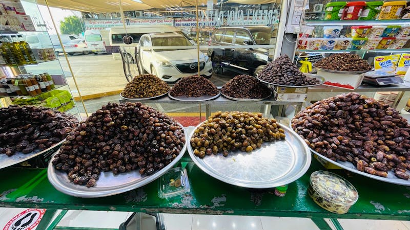 Abu Dhabi - Besuch des Dattelmarkts - ©Jacob Spangenberg - Eberhardt TRAVEL
