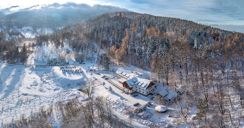 Winteransicht Le Mont Medical & SPA in Bad Flinsberg – ©Le Mont Medical & SPA