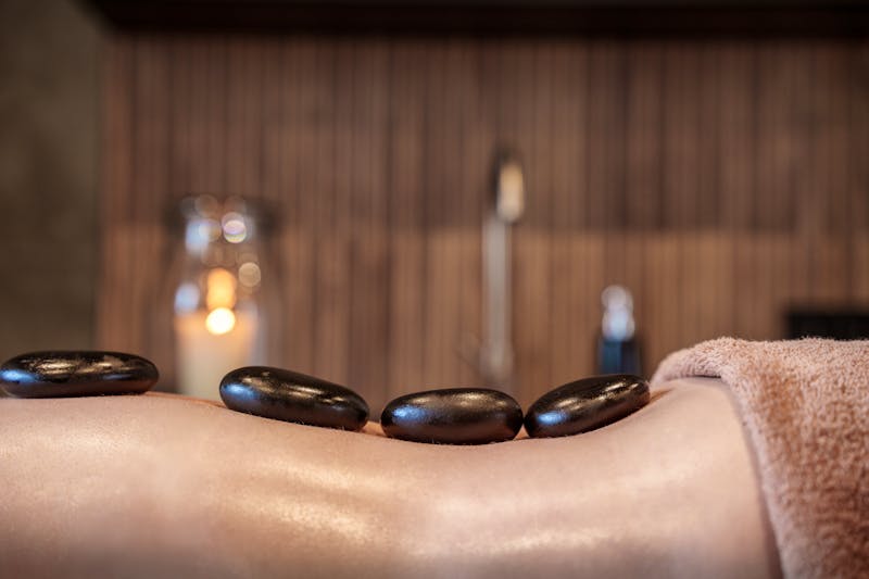 Hot-Stone-Massage im Le Mont Medical & SPA – ©Le Mont Medical & SPA
