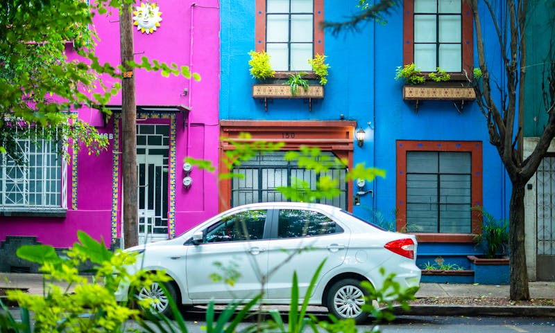 Bunte Häuser im Stadtteil Coyoacan - Mexiko-Stadt  - ©Christian - stock.adobe.com