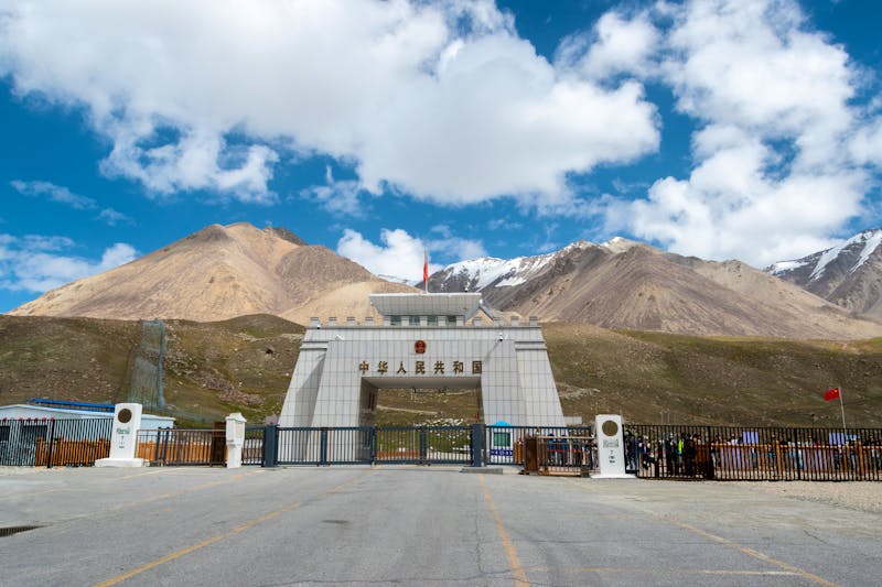 Grenzübergang Pakistan & China am Karakorum Highway  - ©Alicia - stock.adobe.com