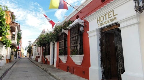 Hotel 3 Banderas - Außenansicht – © Gallery