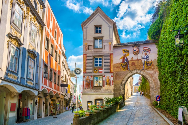 Burgaufgang in Steyr - ©Sina Ettmer - stock.adobe.com