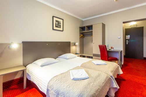 Zimmerbeispiel Doppelzimmer mit Balkon im Hotel New Skanpol &ndash; &copy; IdeaSpa