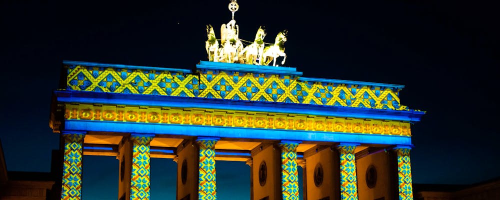 Festival of Lights in Berlin - das hell erleuchtete Brandenburger Tor – © Joshua Noffz/Wirestock Creators - stock.adobe.com