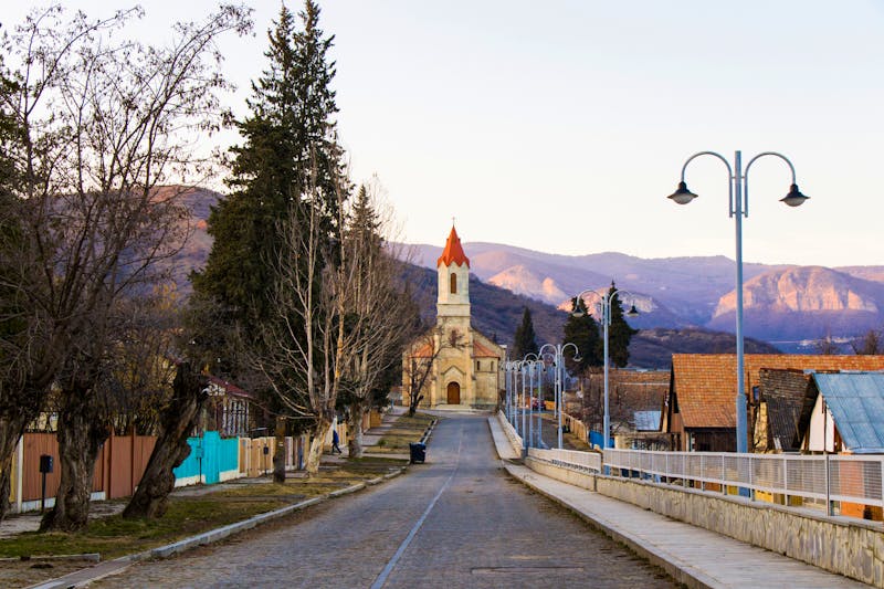 Straße in Asureti, Georgien - ©taidundua - stock.adobe.com
