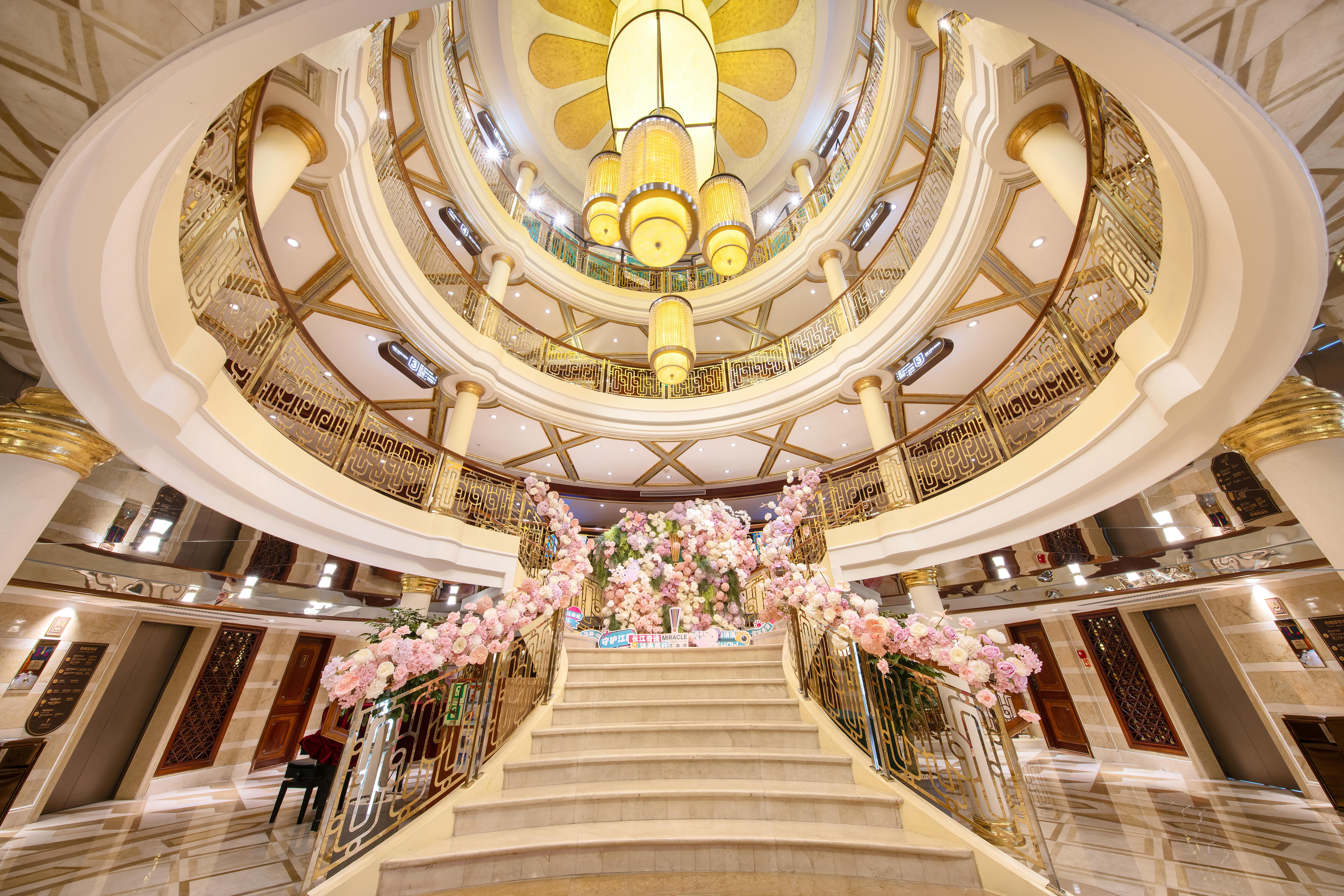Yangtze Miracle Kreuzfahrtschiff - Lobby&nbsp;&ndash;&nbsp;&copy;&nbsp;Yangtze Miracle Cruises