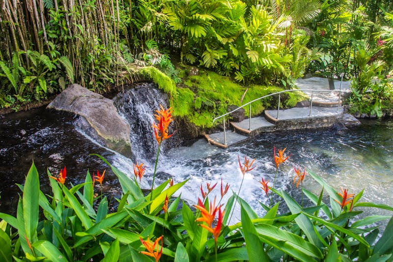 Thermalbaden in den heißen Quellen in Costa Rica - ©RaquelMogado - stock.adobe.com