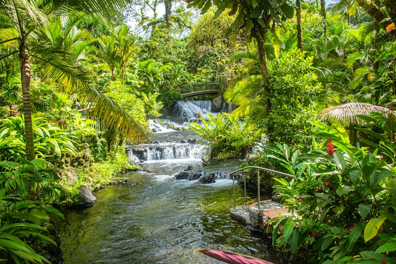 Thermalbaden in den heißen Quellen in Costa Rica - ©RaquelMogado - stock.adobe.com
