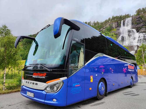 Eberhardt Reisebus unterwegs &ndash; &copy; Eberhardt Travel