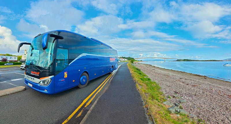 Eberhardt Reisebus unterwegs - ©Eberhardt Travel